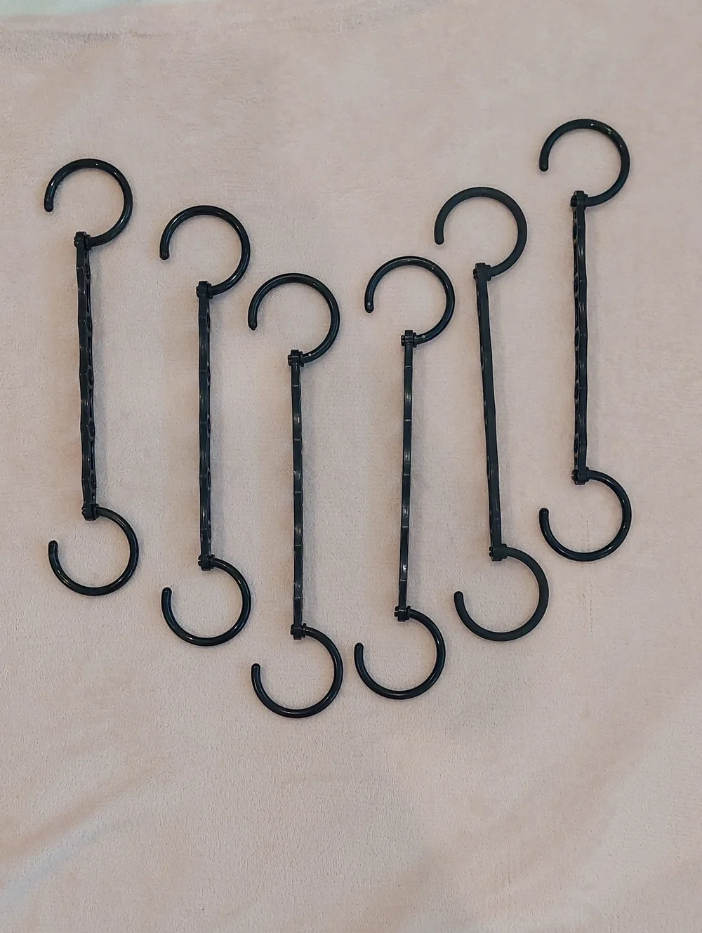 Plastic Space-Saving Cascading Hangers NWOT